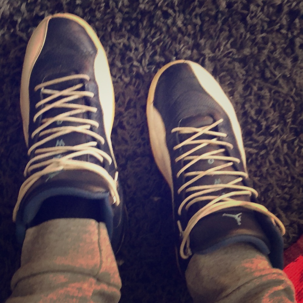 Jordan 12s obsidians